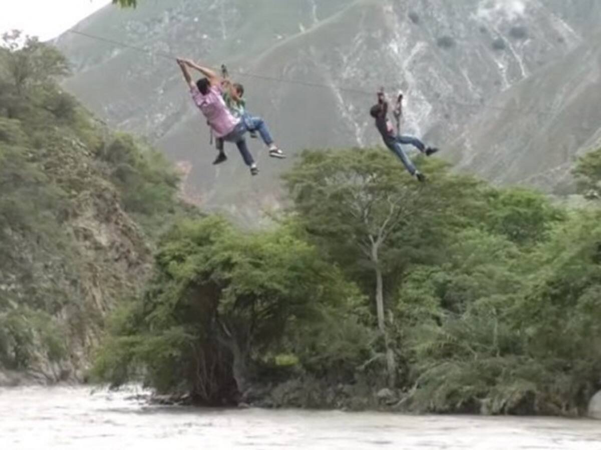 Ordenan capacitar a niños para usar peligrosa tarabita que atraviesa río Chicamocha