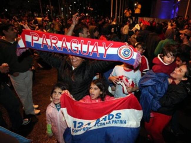 Paraguayos indignados ante la falta de boletería