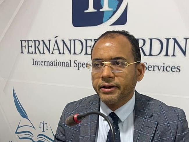 “No se solicitará suspender la audiencia”: abogado Alex Fernández sobre Allan Scalzo