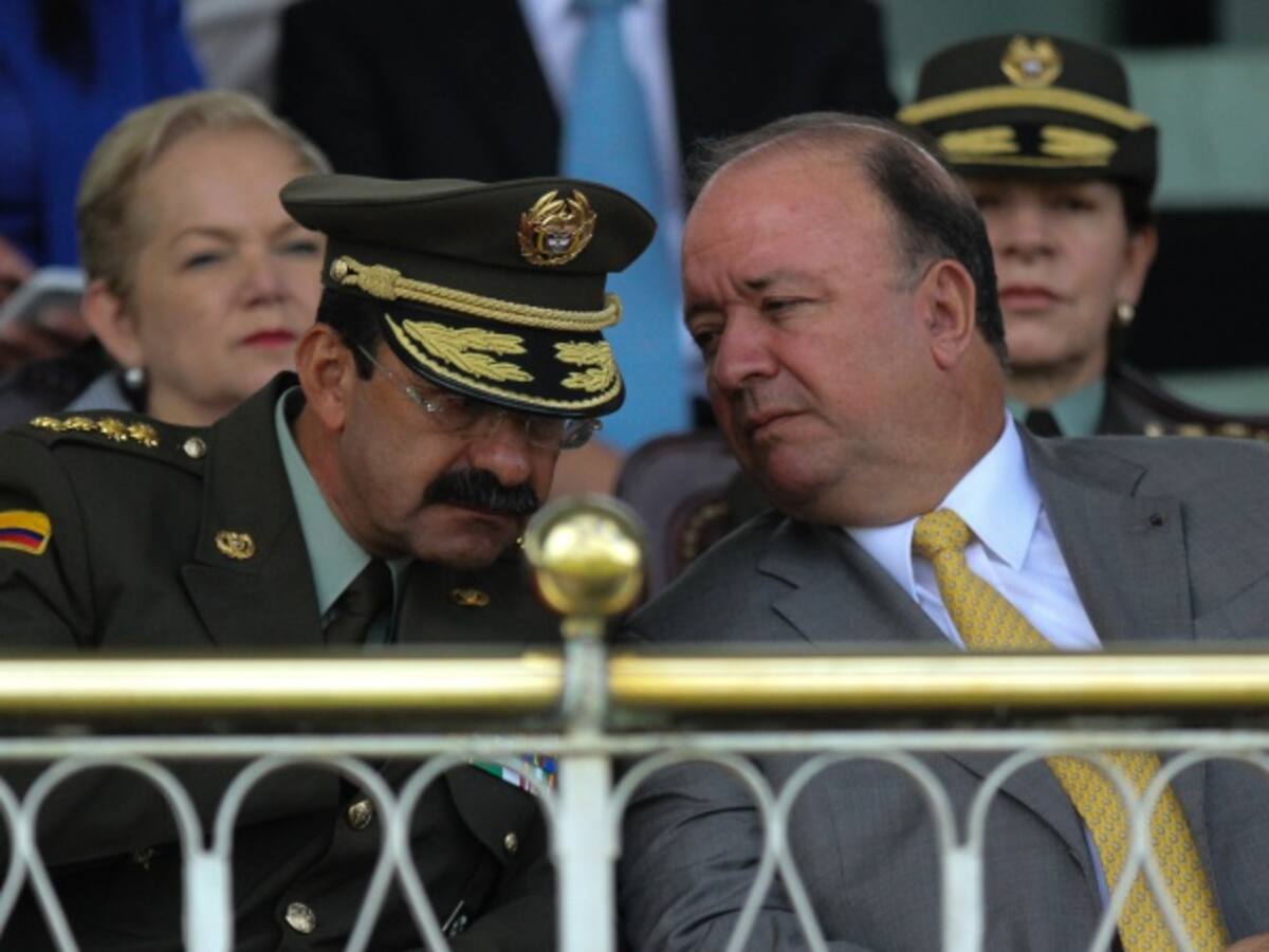 Uribismo cita al director de la Policía y ministro de Defensa a control político