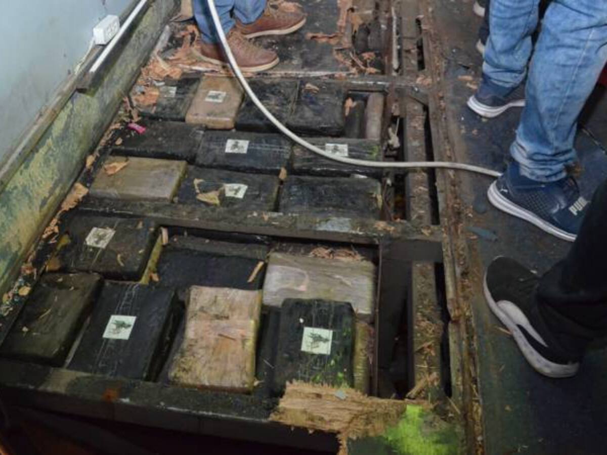 Fiscales de tres países firman acuerdo para combatir "Narcobuses"
