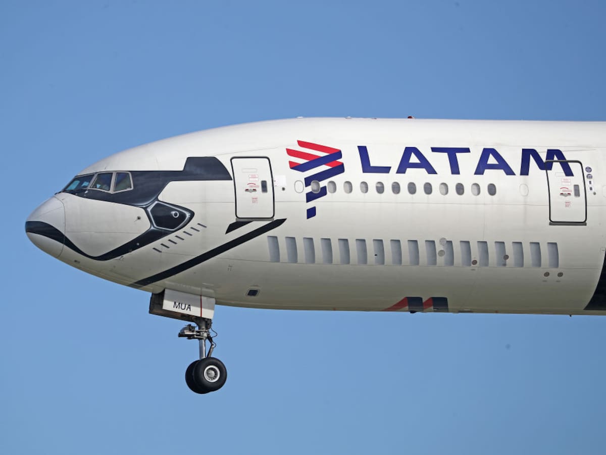 Incidente entre helicóptero de la Fuerza Aérea y avión de Latam en el Aeropuerto El Dorado