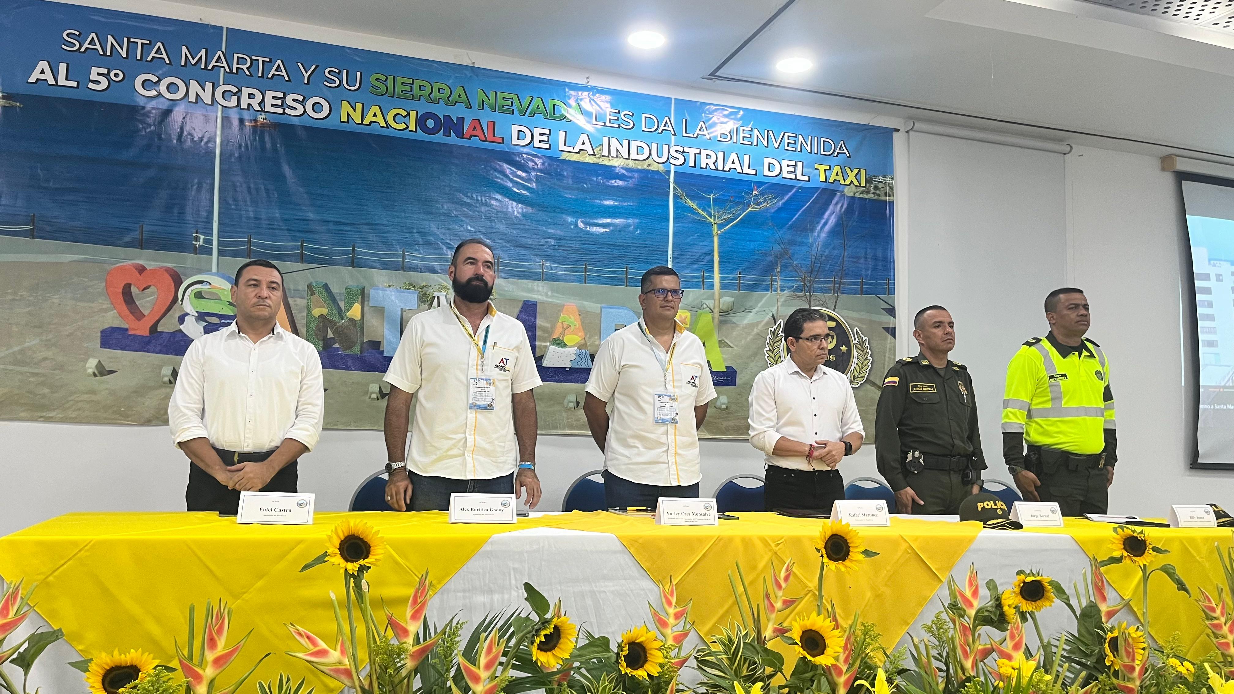 5to Congreso Nacional de la Industria de Taxis . Caracol Radio