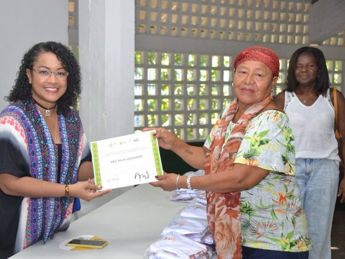 Primeros emprendedores étnicos del PES recibieron activos fijos para impulsar negocios