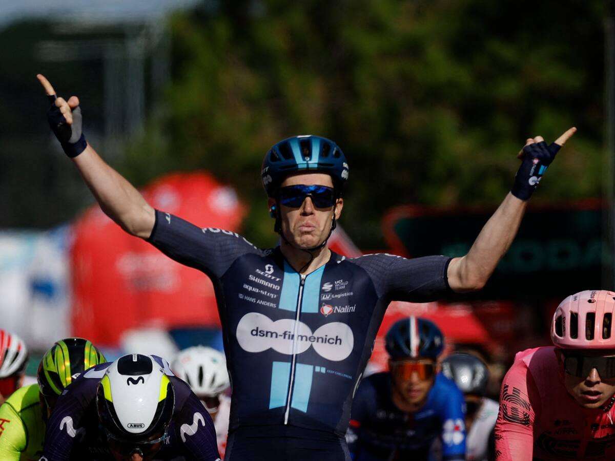 Alberto Dainese gana la etapa 19 y Sepp Kuss logra defender su liderato