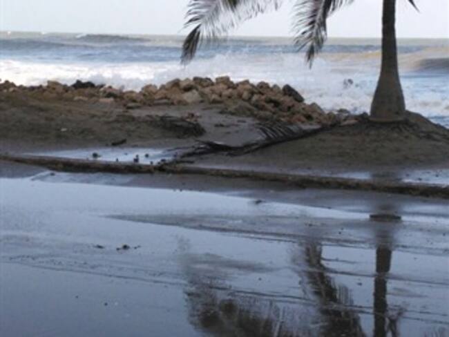 Fuertes vientos azotan las costas y encienden alarmas en Cartagena