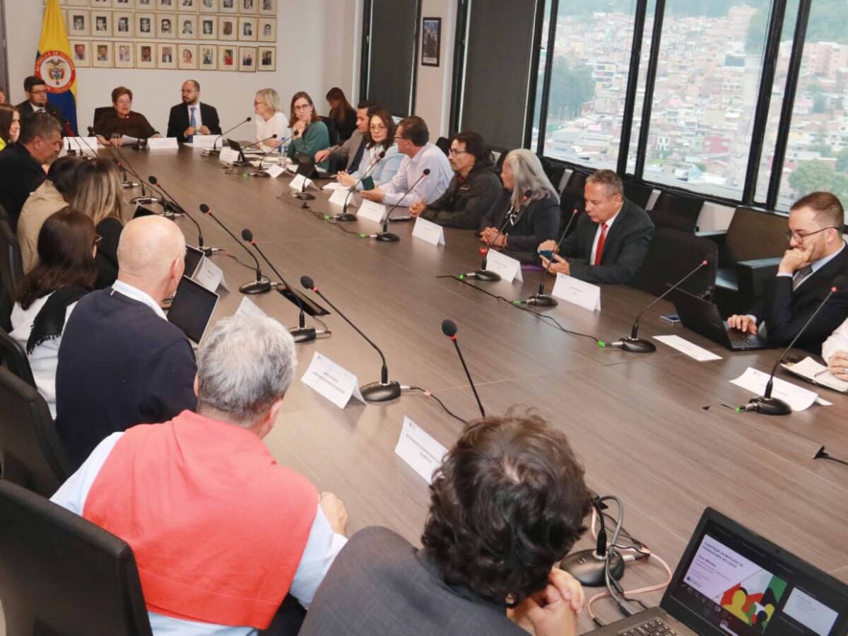 OCDE se reunió con sindicatos y gremios para verificar compromisos laborales del país