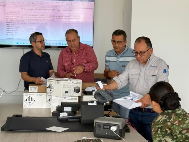 Gobernación del Tolima refuerza al Ejército con tecnología Starlink para mejorar la seguridad