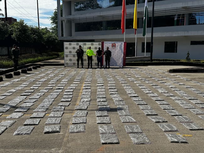 Incautaron 160 kilos de drogas ilícitas, distribuidos en 318 paquetes. Foto Ejercito Caquetá