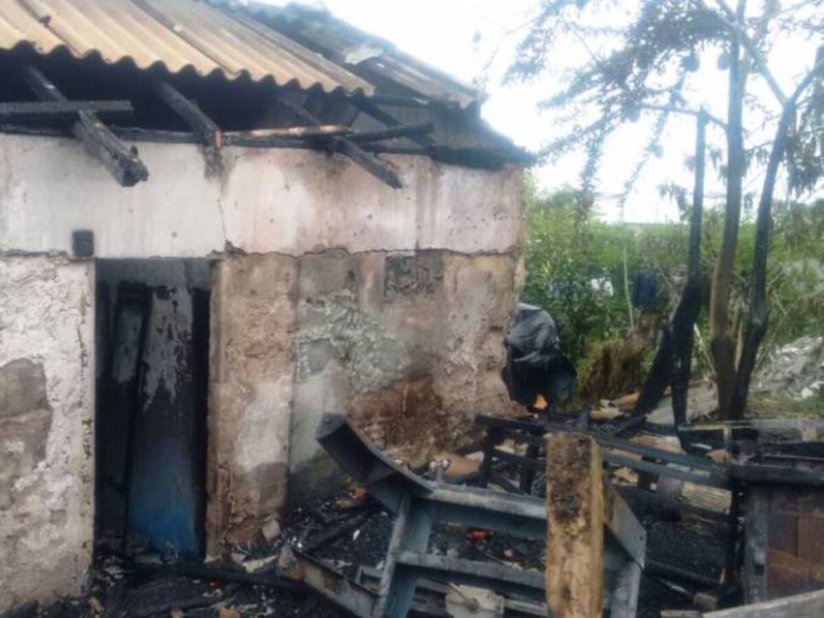 Un taller de madera en Cartagena fue destruido por un incendio