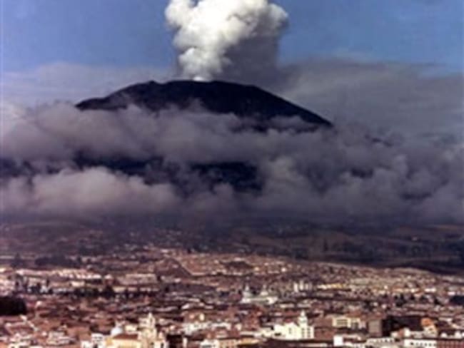Instalan doce alarmas en el volcán Nevado del Ruiz