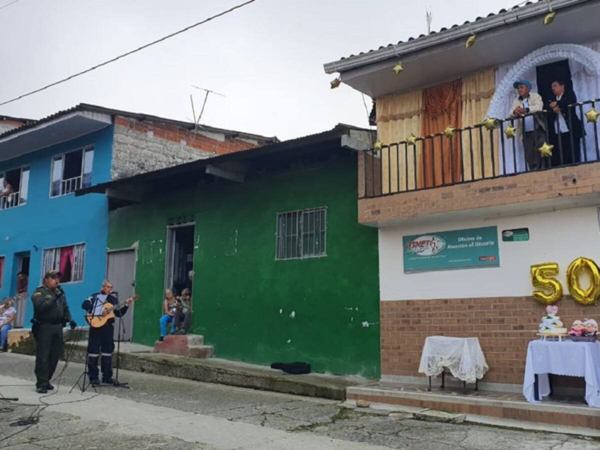 En Caldas una pareja tuvo una celebración muy especial de sus Bodas de Oro