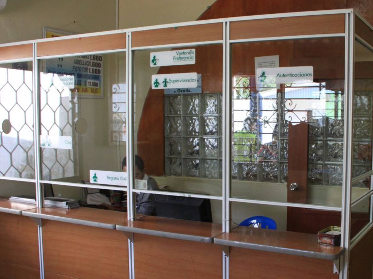 Ratifican condena a notario que plagió tesis para ascender en su carrera