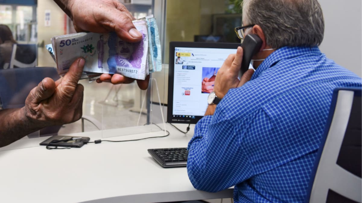 Más salario, nuevas primas y bonificaciones para empleados públicos: estas son las exigencias de sindicatos