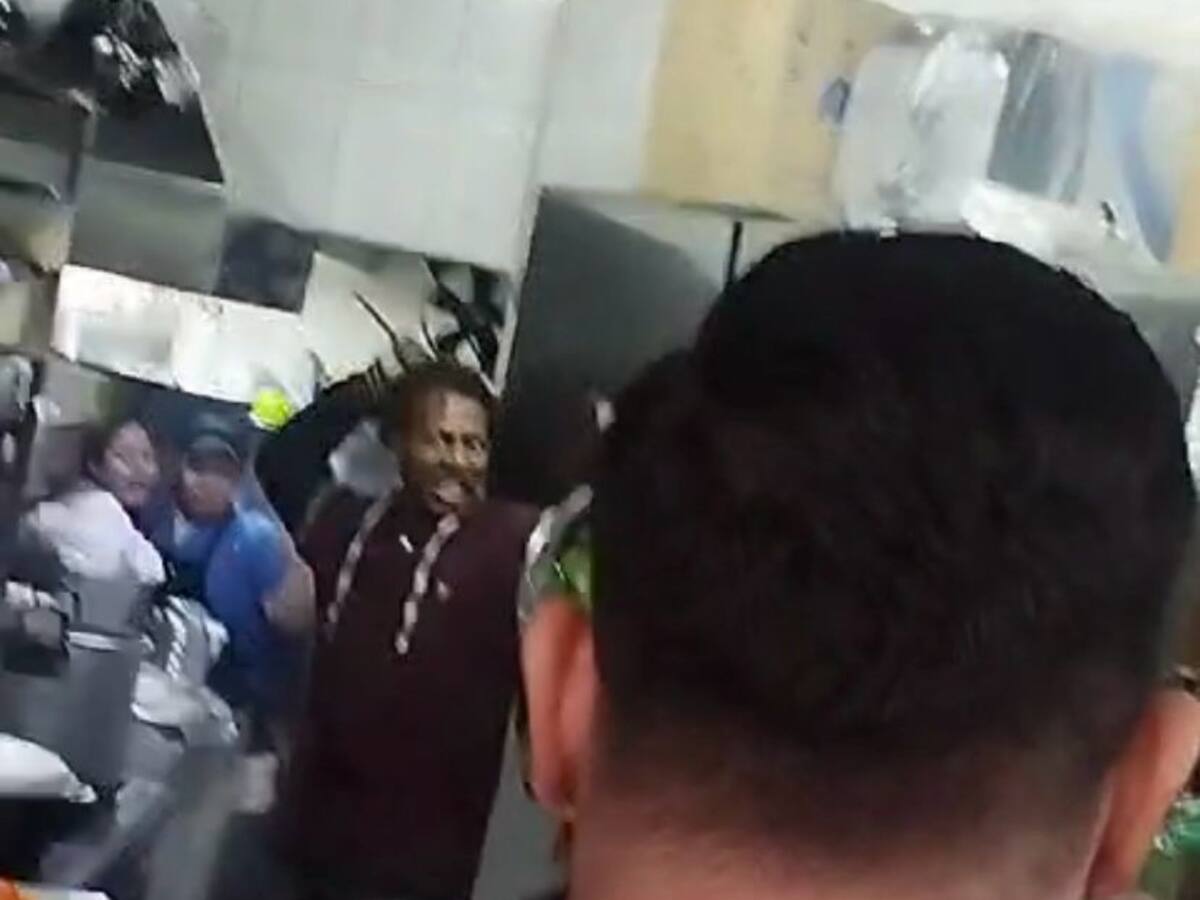 Cali: intento de agresión con cuchillo a empleadas de restaurante termina en linchamiento