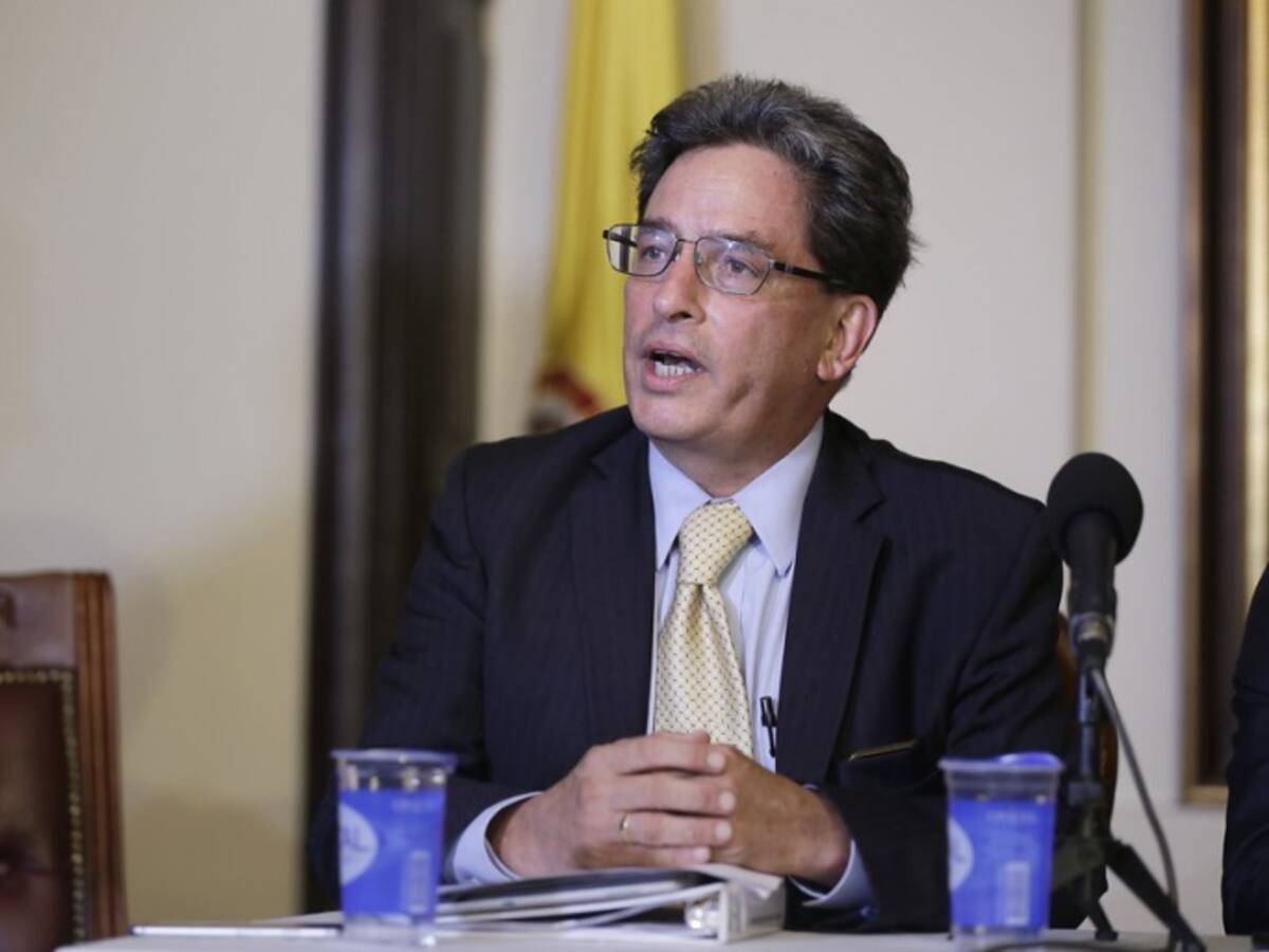 MinHacienda insiste en gravar la canasta familiar con el 18%