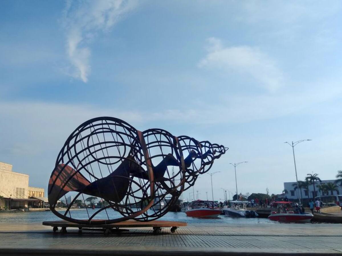 Escultura El Caracol: nuevo atractivo en el Muelle de los Pegasos