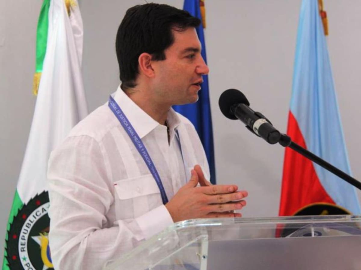 "Equipos operacionales de fuerzas militares son obsoletos": Contralor