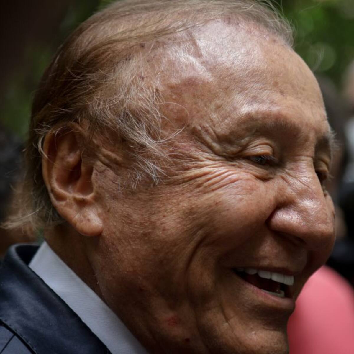 Nuevos videos de Rodolfo Hernández en exótica fiesta en un yate