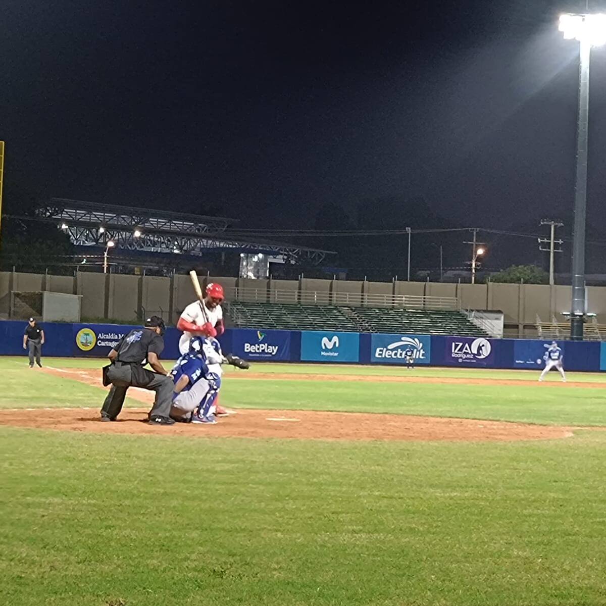 Tigres volvió al liderato tras vencer a Vaqueros y sueña con la final de la liga de béisbol