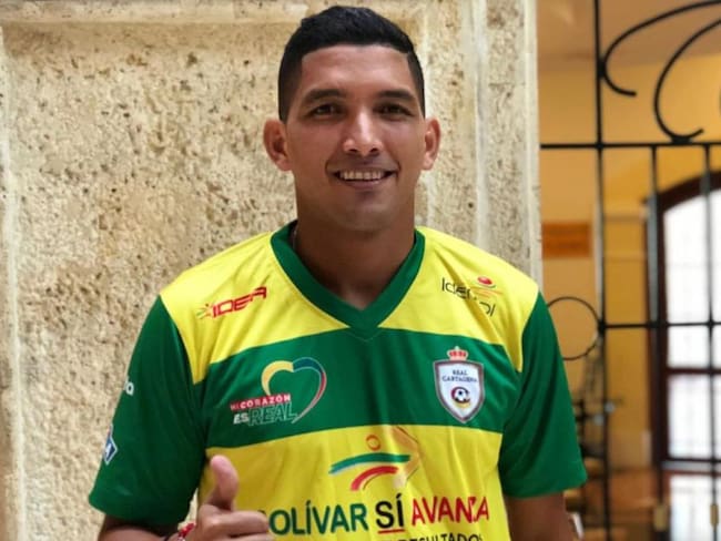 El goleador Edwin Aguilar firmó contrato con Real Cartagena