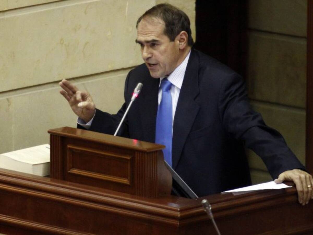 Maduro habla de socialismo pero trata mal a los seres humanos: Jaime Buenahora