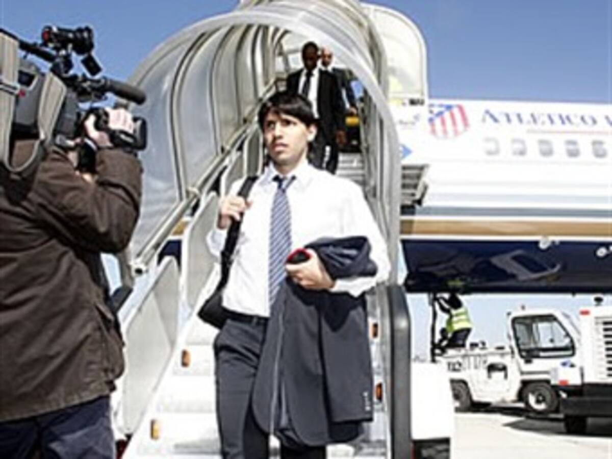 Susto en el vuelo del Atlético de Madrid: un rayo impacta en el avión