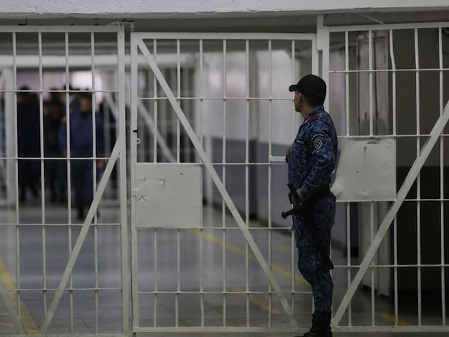 Cada preso con brazalete del Inpec le cuesta al país 25 mil pesos diarios