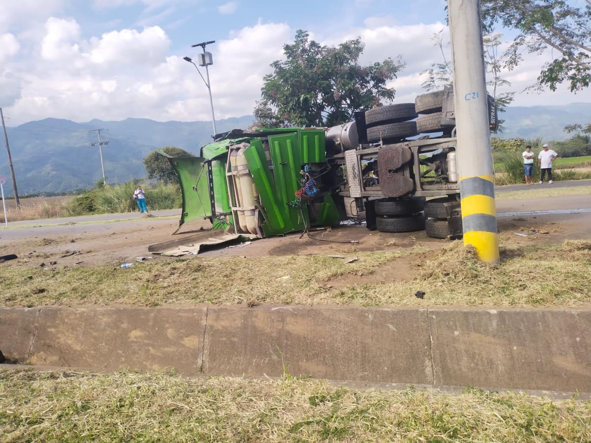 Conductor murió en accidente de tránsito en la vía al Aeropuerto Perales de Ibagué