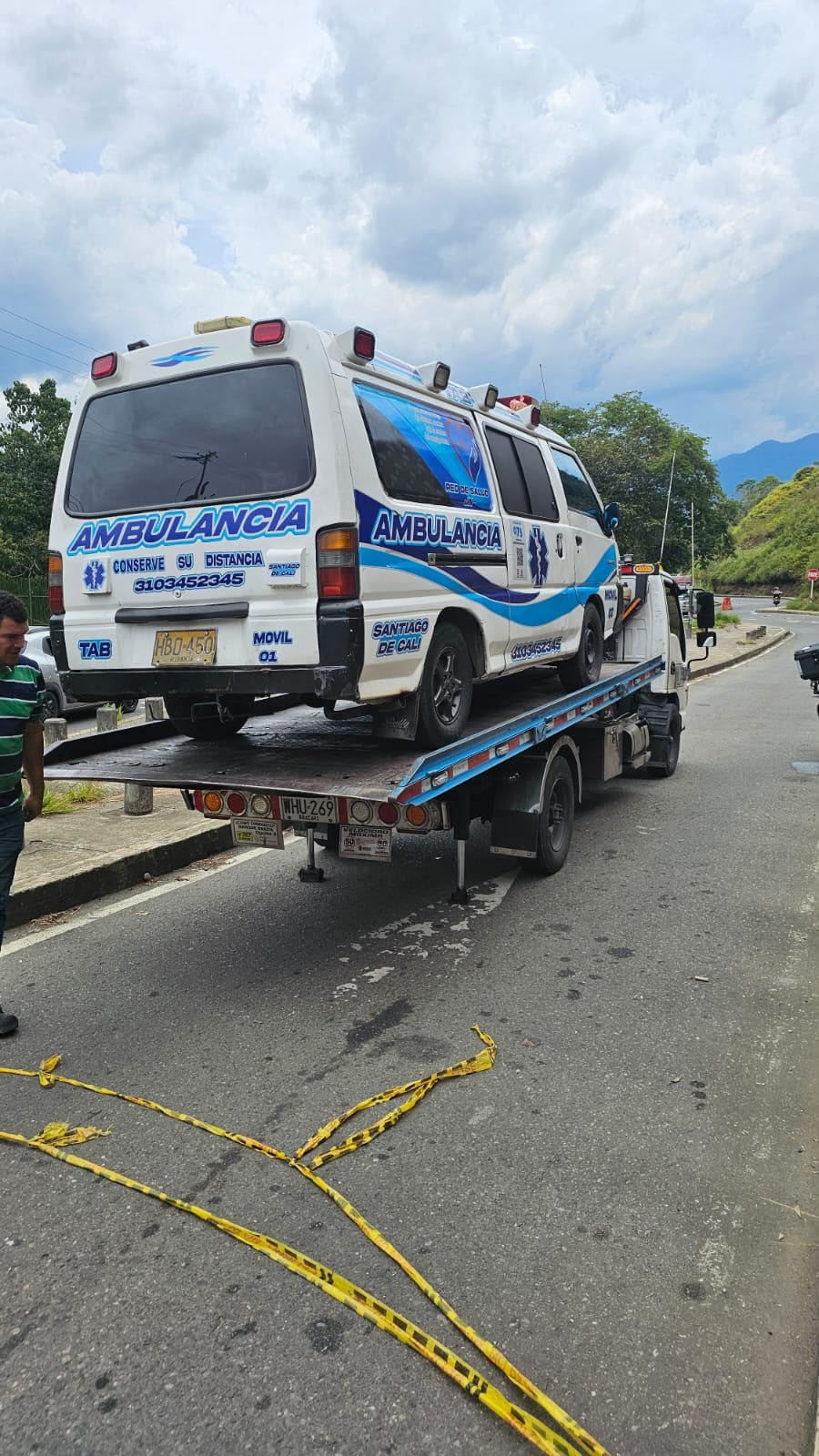Ambulancia inmovilizada en Pance - Secretaría de Movilidad de Cali