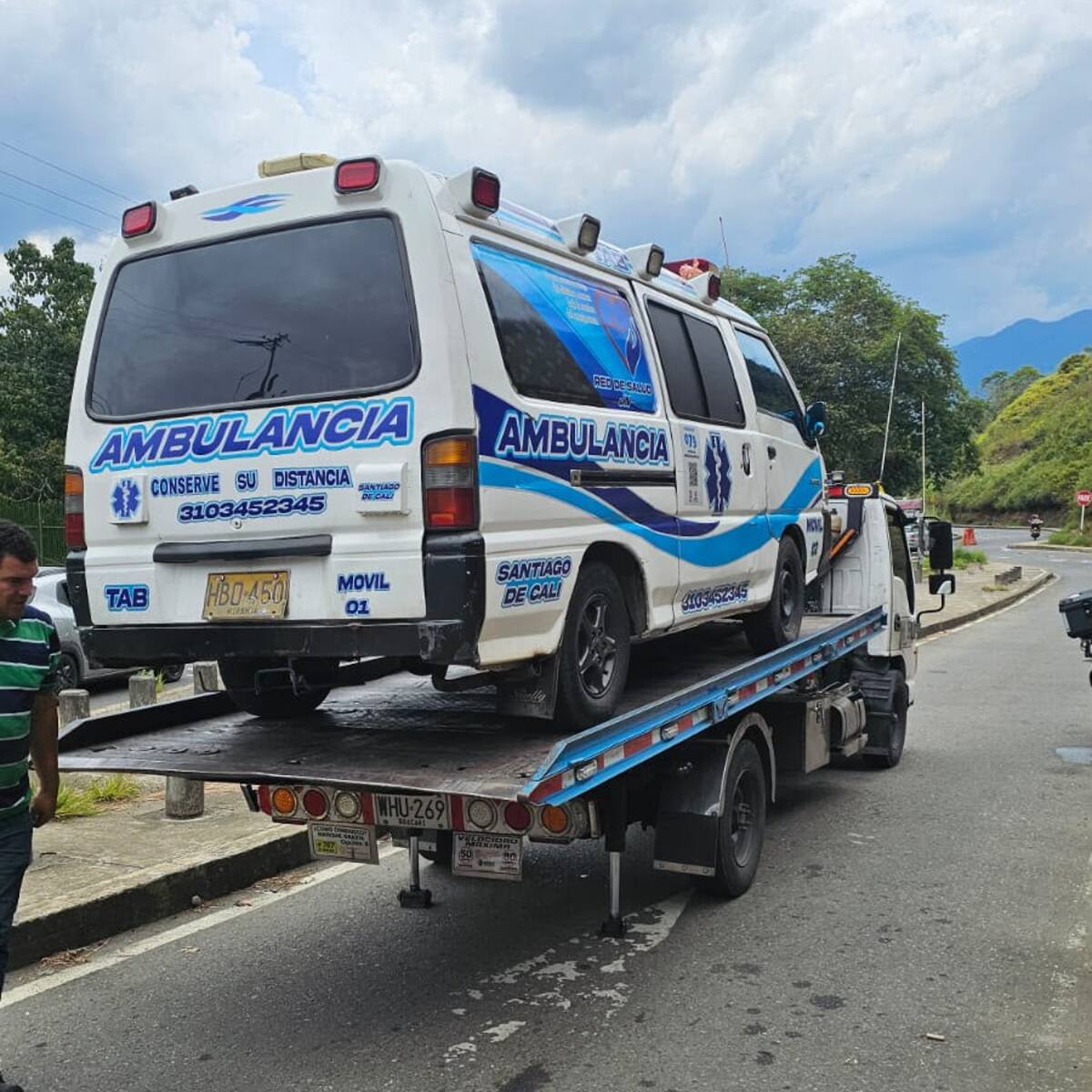 ¿Familia iba de paseo de olla al río Pance, en el sur de Cali, en una ambulancia?