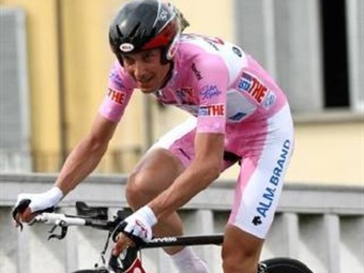 Iván Basso ganó el Giro de Italia. Mauricio Ardila el mejor colombiano