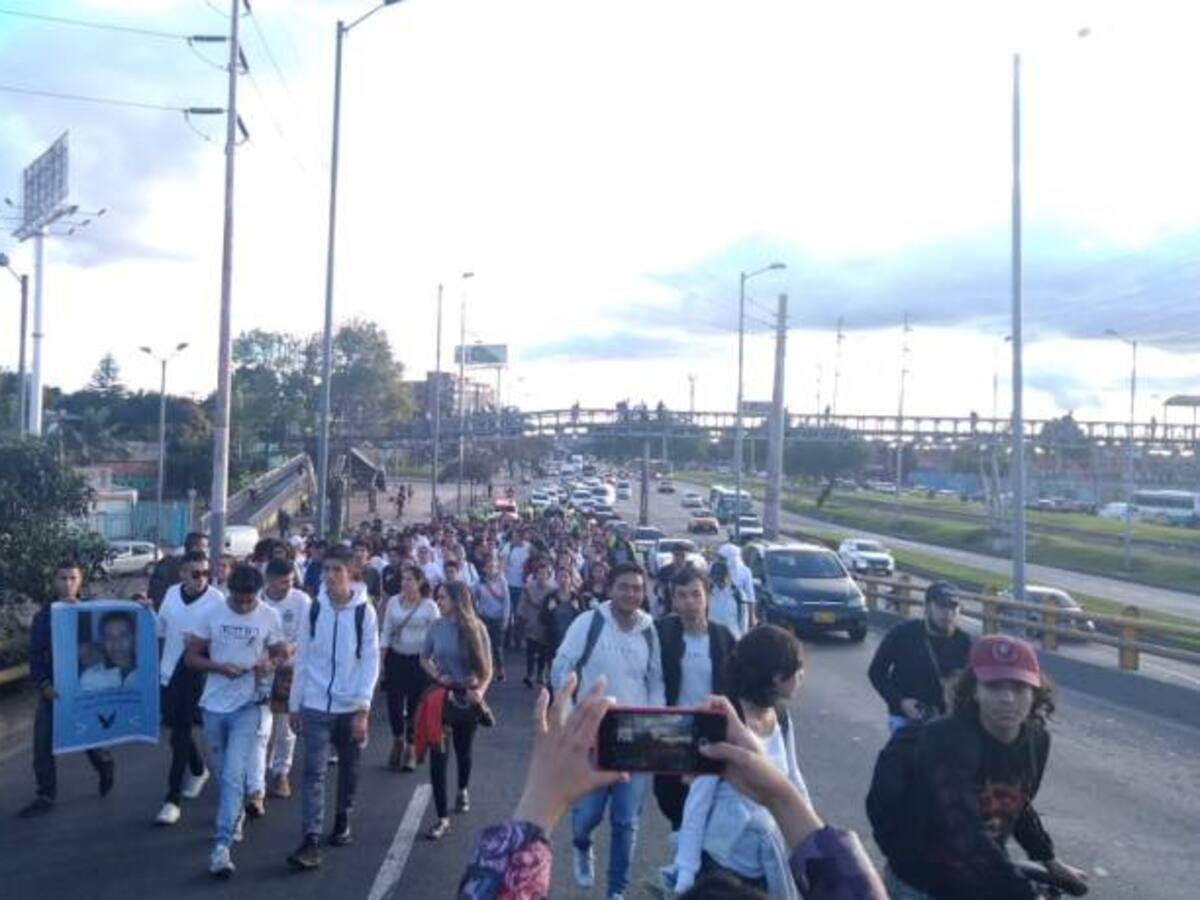 Estudiantes de la nacional salieron a rechazar la muerte de Camilo Ortiz