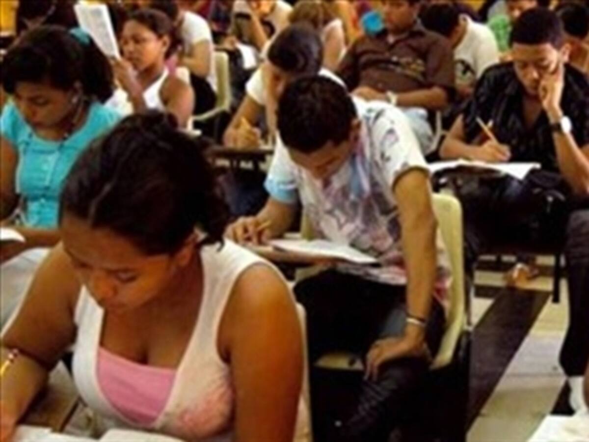 125.000 estudiantes presentan este domingo a las Pruebas Saber 11