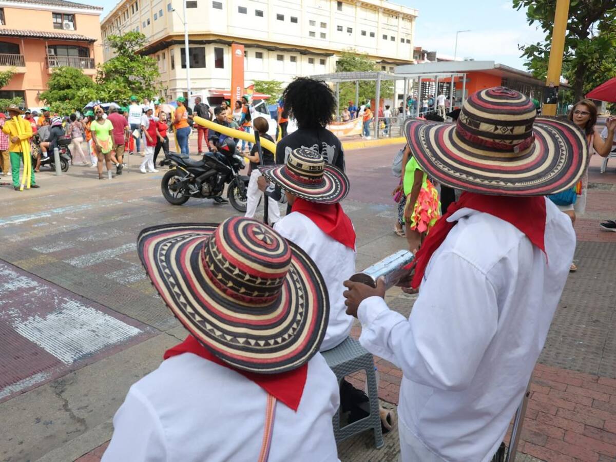 Estrategias ciudadanas llegaron a estación de Transcaribe en el centro de Cartagena