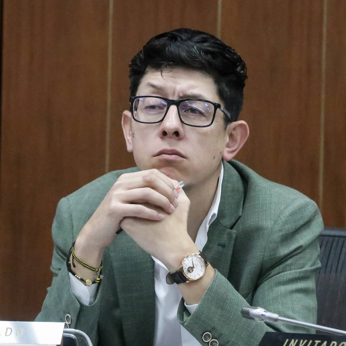 Mineducación advierte que ha tenido que reubicar estudiantes y profesores por el conflicto armado