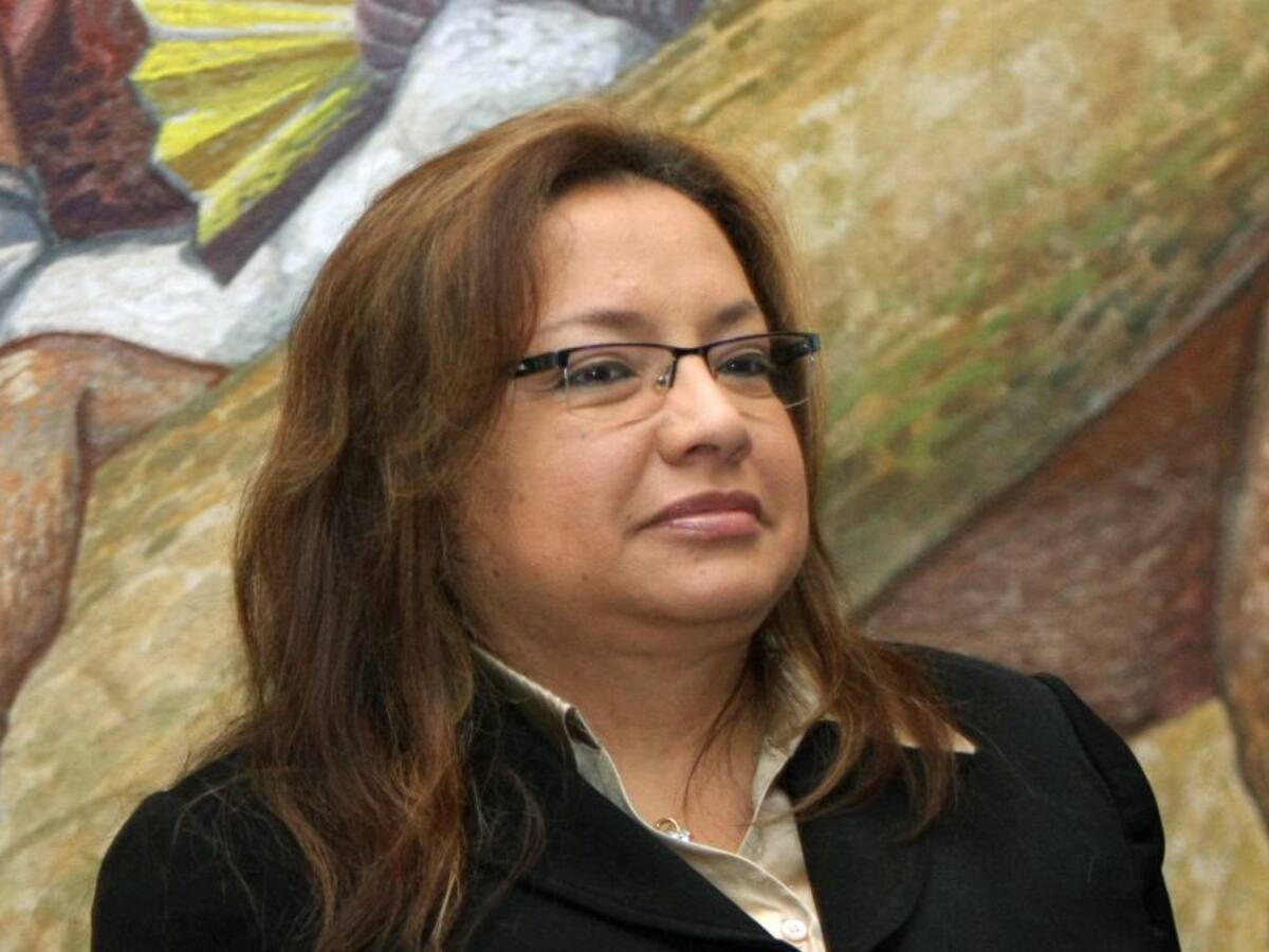 Investigan a exministra por trabajar con Concesionaria Ruta del Sol II