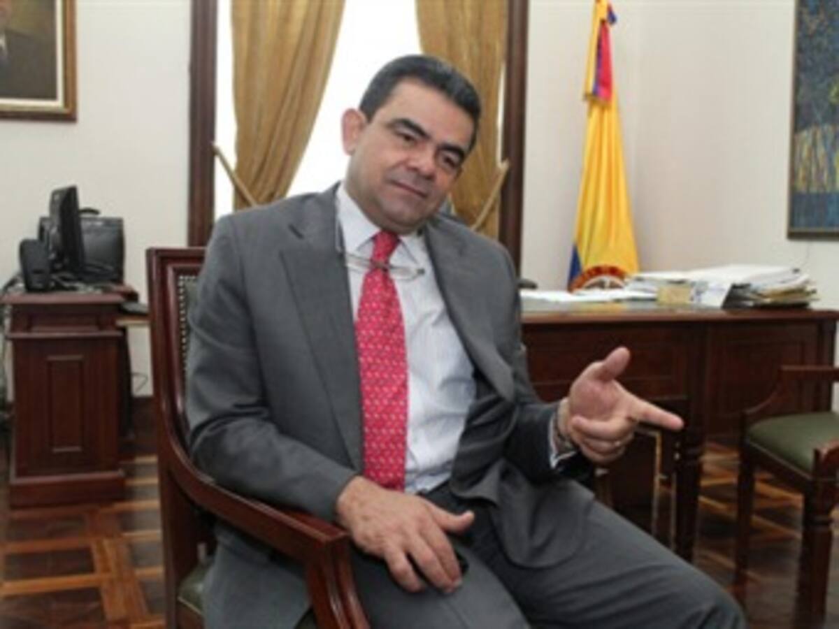 Puja en el Senado para prorrogar el periodo de inscripción de candidatos a la Secretaría General