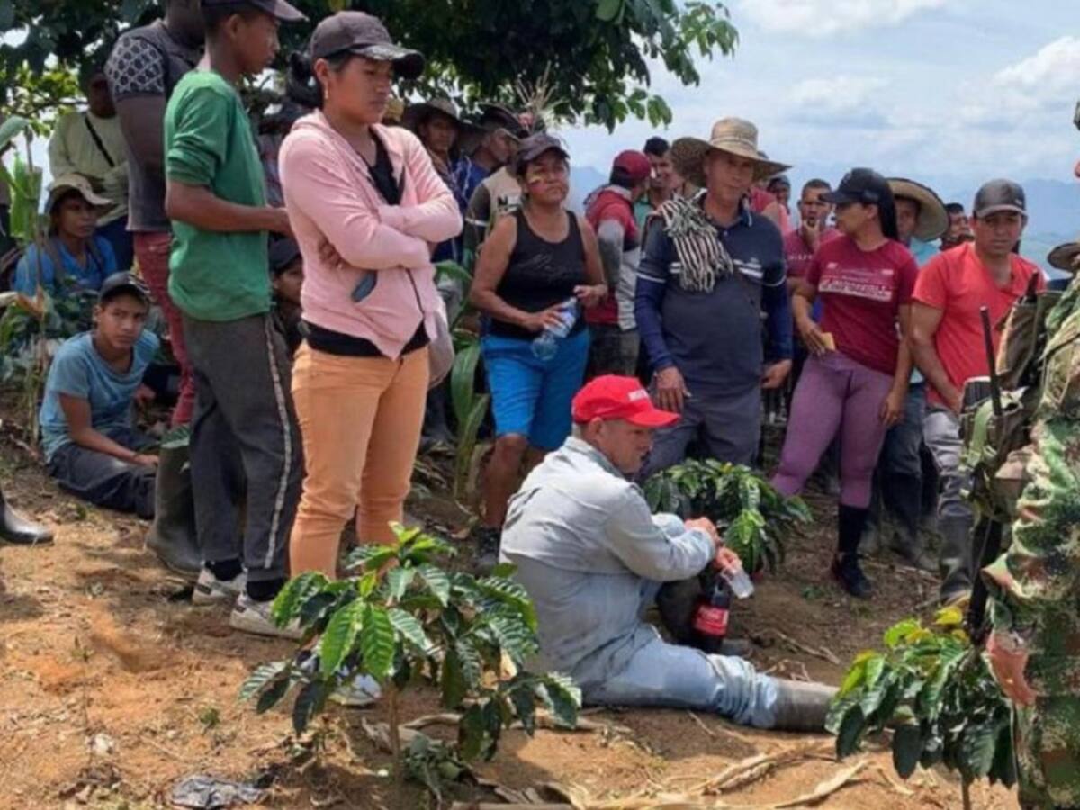 Ejército fue expulsado del sitio donde disidencias asesinaron a dos indígenas