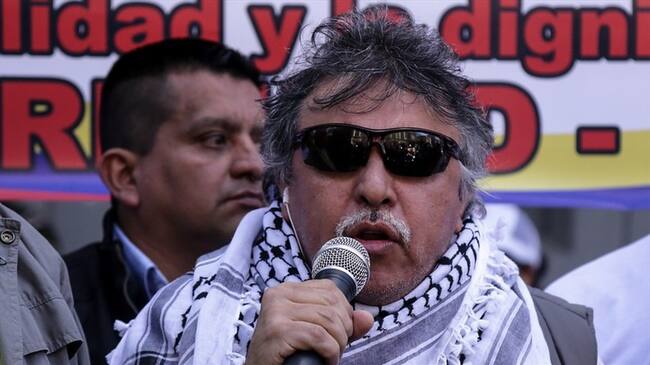 Líderes del plantón consideran que Jesús Santrich está siendo retenido ilegalmente. Foto: Colprensa