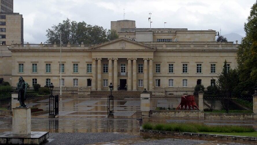Contrato con Subatours–Marketmedios se reanuda este viernes 14 de julio, ya que la Presidencia de la República solo lo suspendió por seis días. Foto: Colprensa