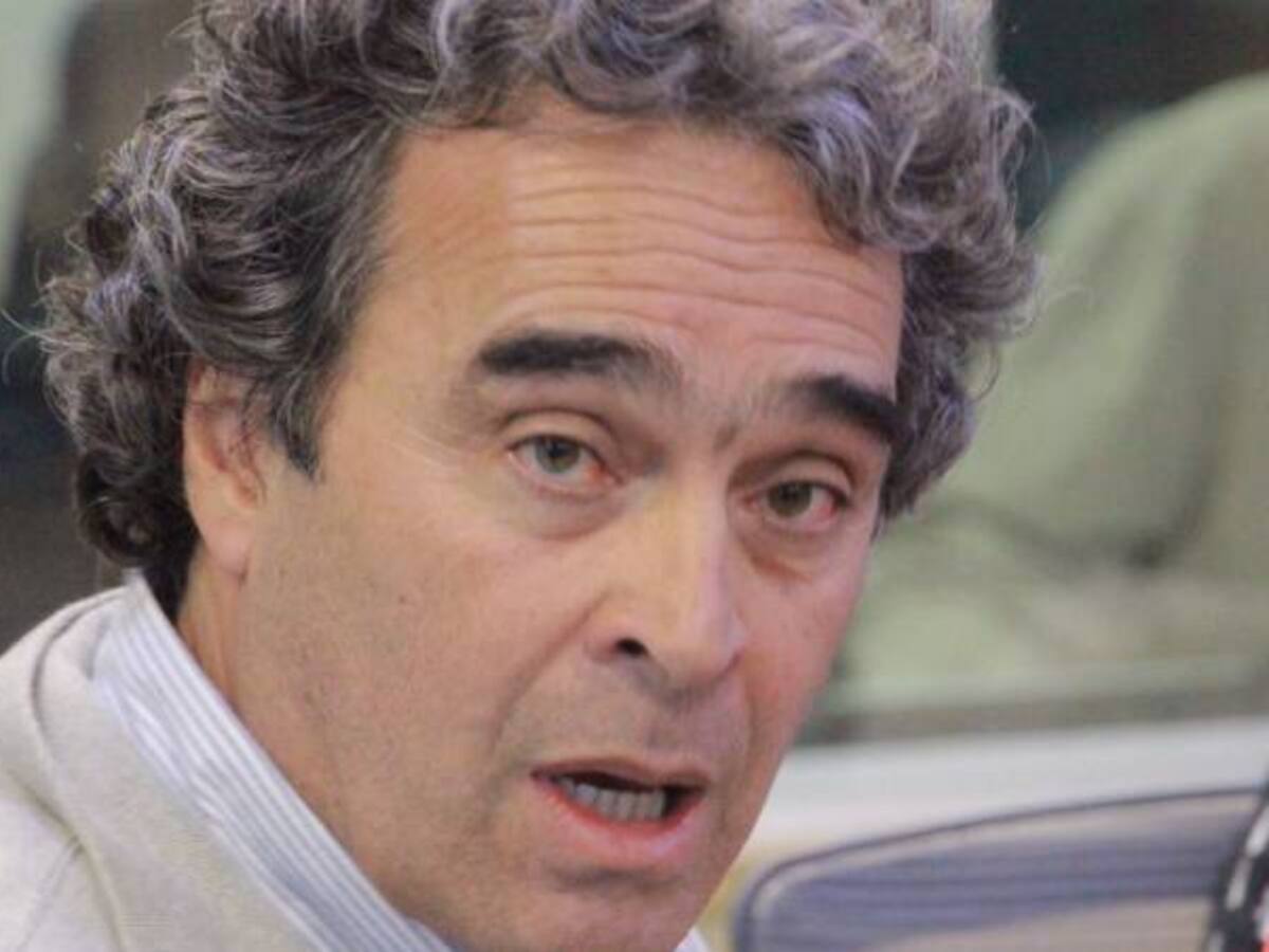 Fajardo aceptó reunirse con De la Calle