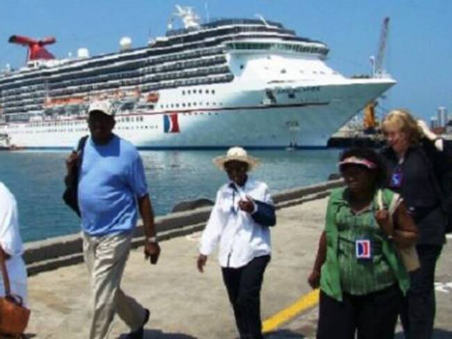Autoridades en Cartagena aplauden exención del IVA a turistas extranjeros