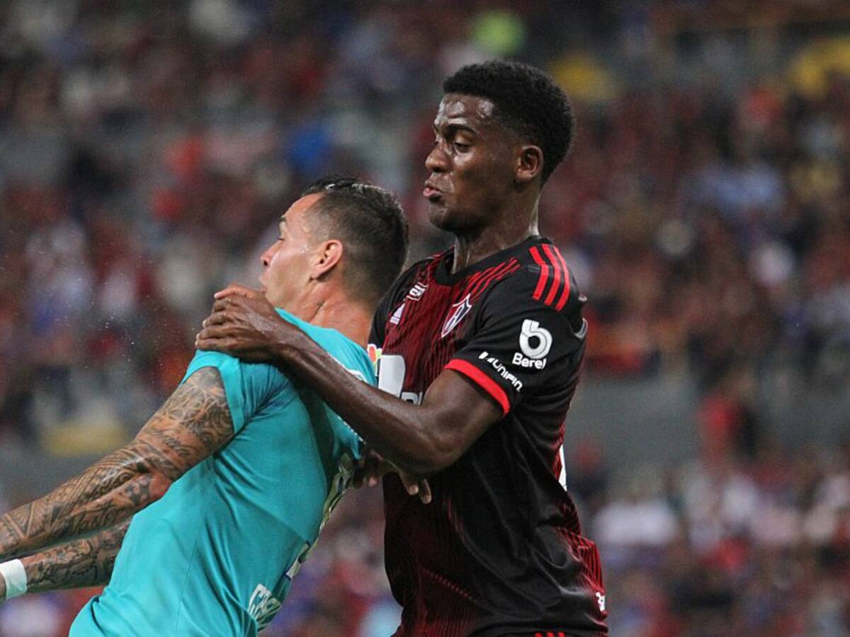 Envigado se quedó con el defensa central que quería Millonarios