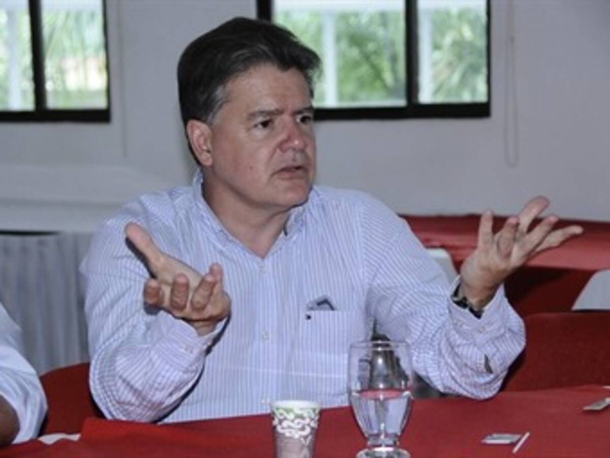 Uribistas piden acuerdo para reformar justicia con una constituyente