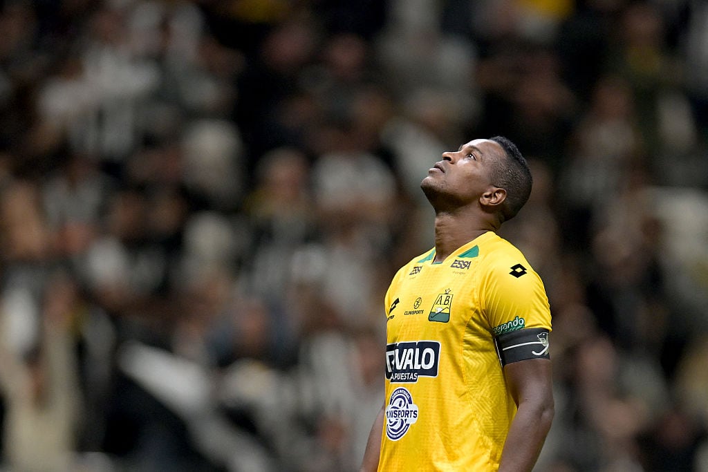 Jefferson Mena, jugador de Atlético Bucaramanga. (Photo by DOUGLAS MAGNO/AFP via Getty Images)