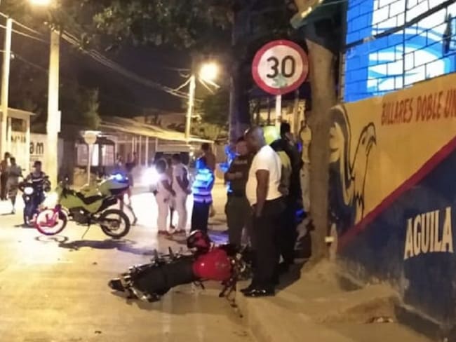 Muere pareja tras perder el control de una moto en Cartagena