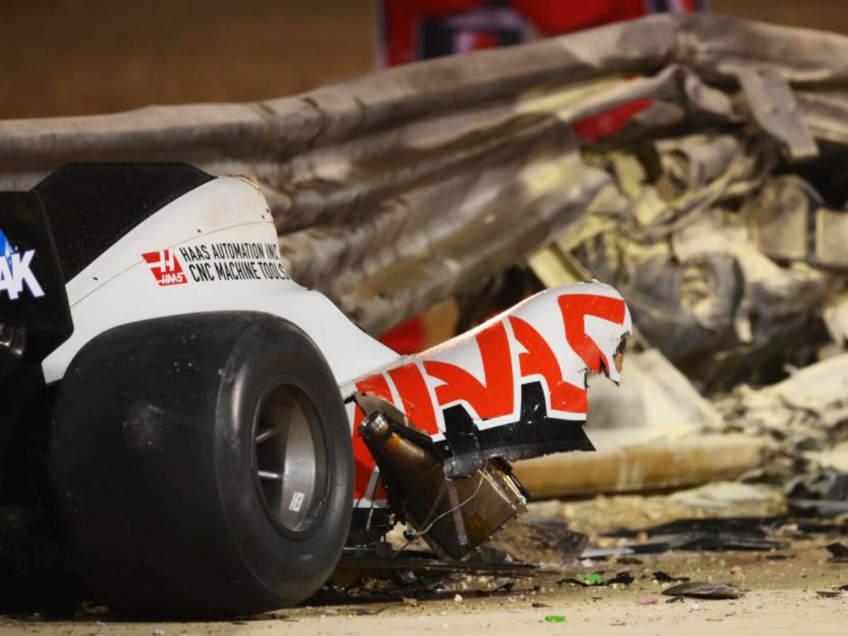 Romain Grosjean muestra sus heridas tras el duro accidente en la Formula 1