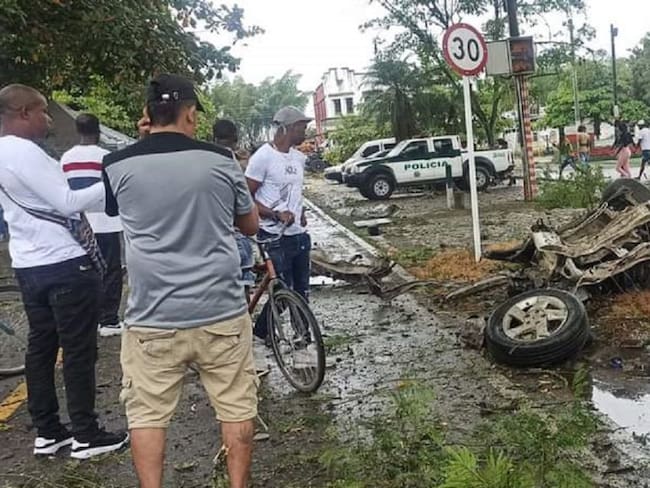 Explosión carro bomba en Padilla