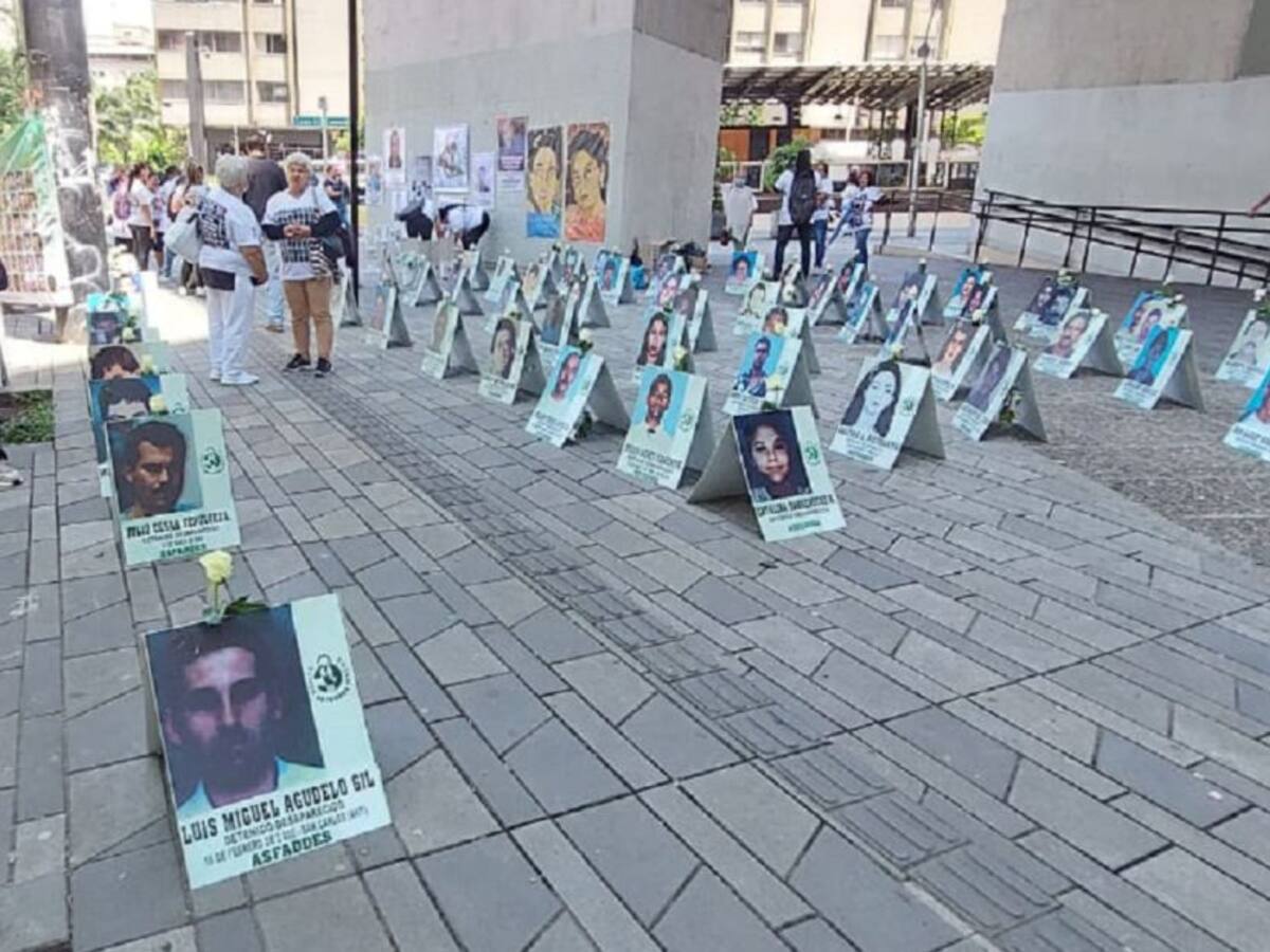 Un hombre encuentra a su hija desparecida luego de 25 años de búsqueda